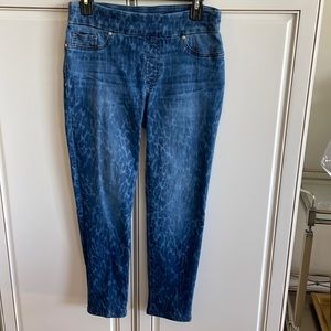 Like new—Chicos pull on jeggings